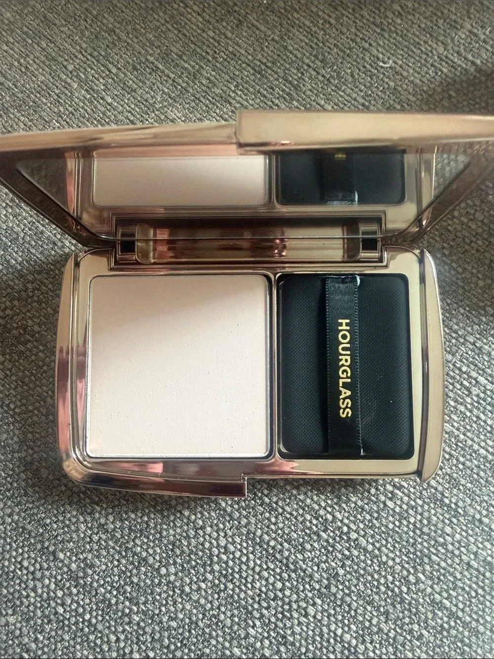 NEW Hourglass pressed powder #translucent